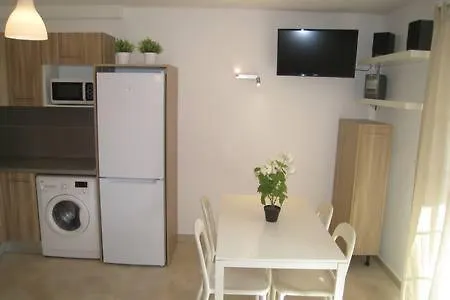 Bon Repos Apartment *